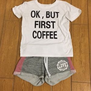 Relaxed outfit !! T shirt and soft shorts :)